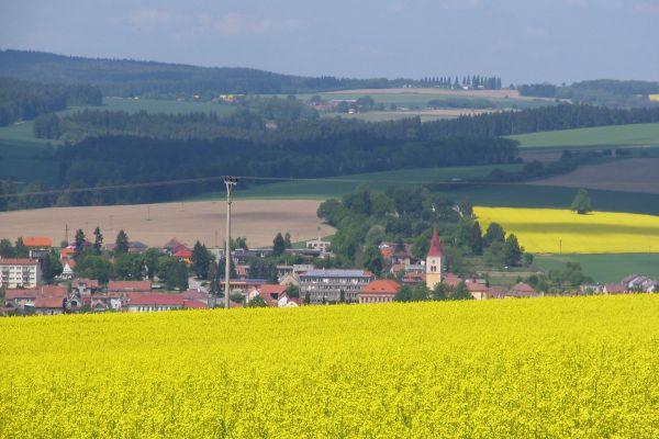 Pohled na jarní krajinu